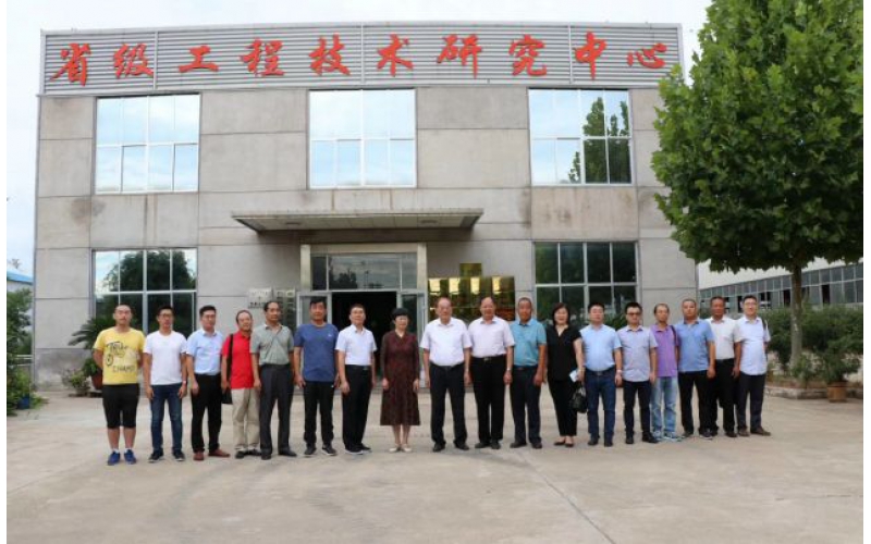 中國工程院羅錫文院士一行蒞臨臨沭縣東泰機械指導(dǎo)工作